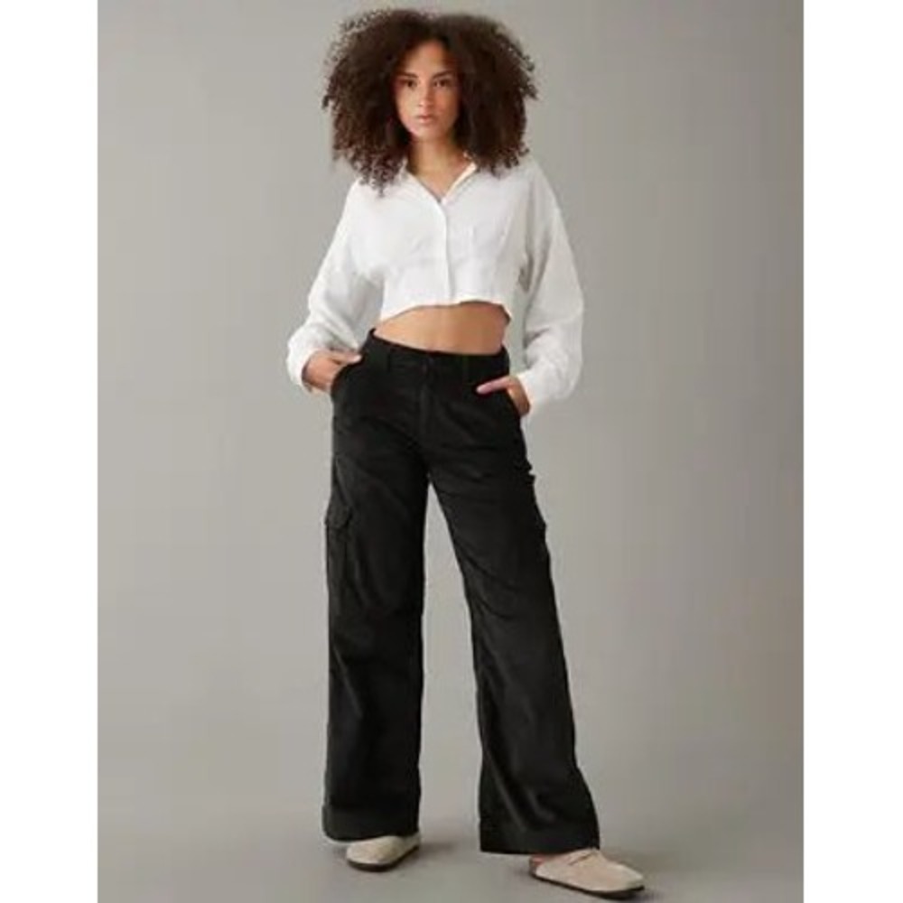 American Eagle Super High-Rise Baggy Wide Leg Cargo Corduroy Pants Black Size 8